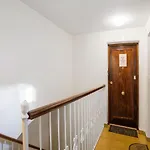 Nice Apartment In Madrid With Air Conditioning